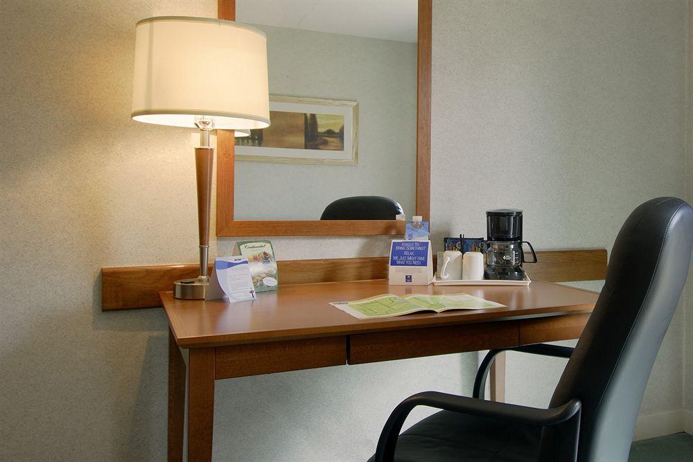 Comfort Inn Пикъринг Екстериор снимка