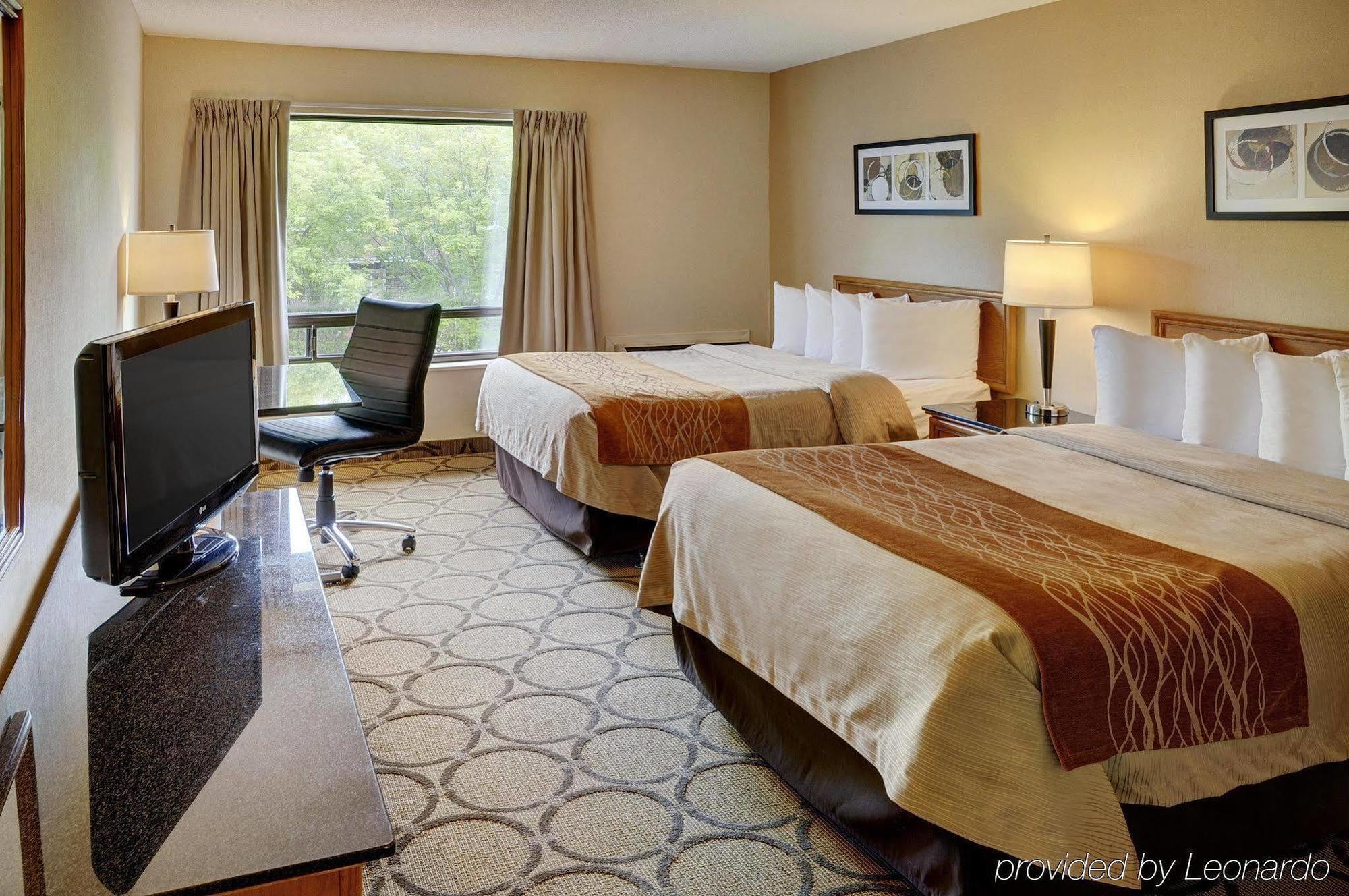 Comfort Inn Пикъринг Екстериор снимка