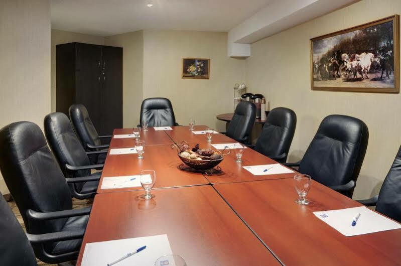 Comfort Inn Пикъринг Екстериор снимка